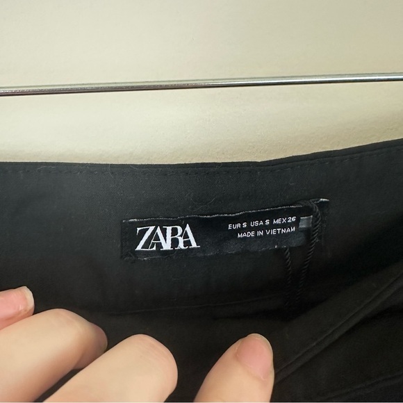Zara | Black Wide Leg Pants High-Waisted Relaxed Fit Pleated Size Small - Picture 3 of 5